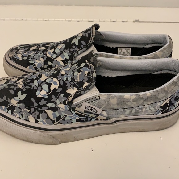 Floral vans - Picture 2 of 6